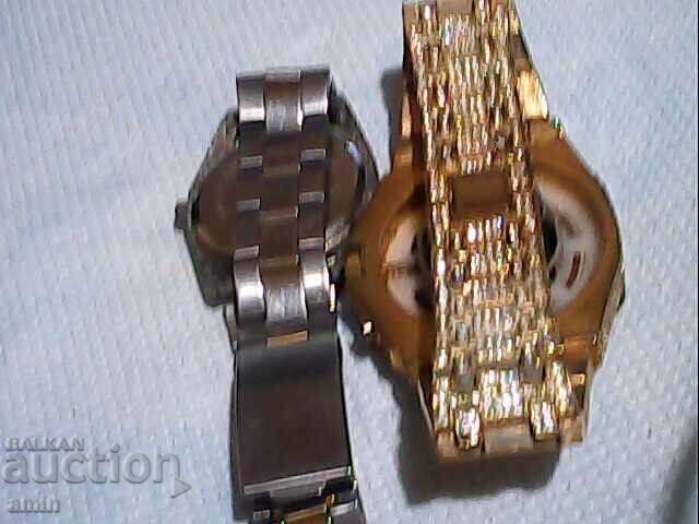 Auction  lot of gilded 4-piece sets