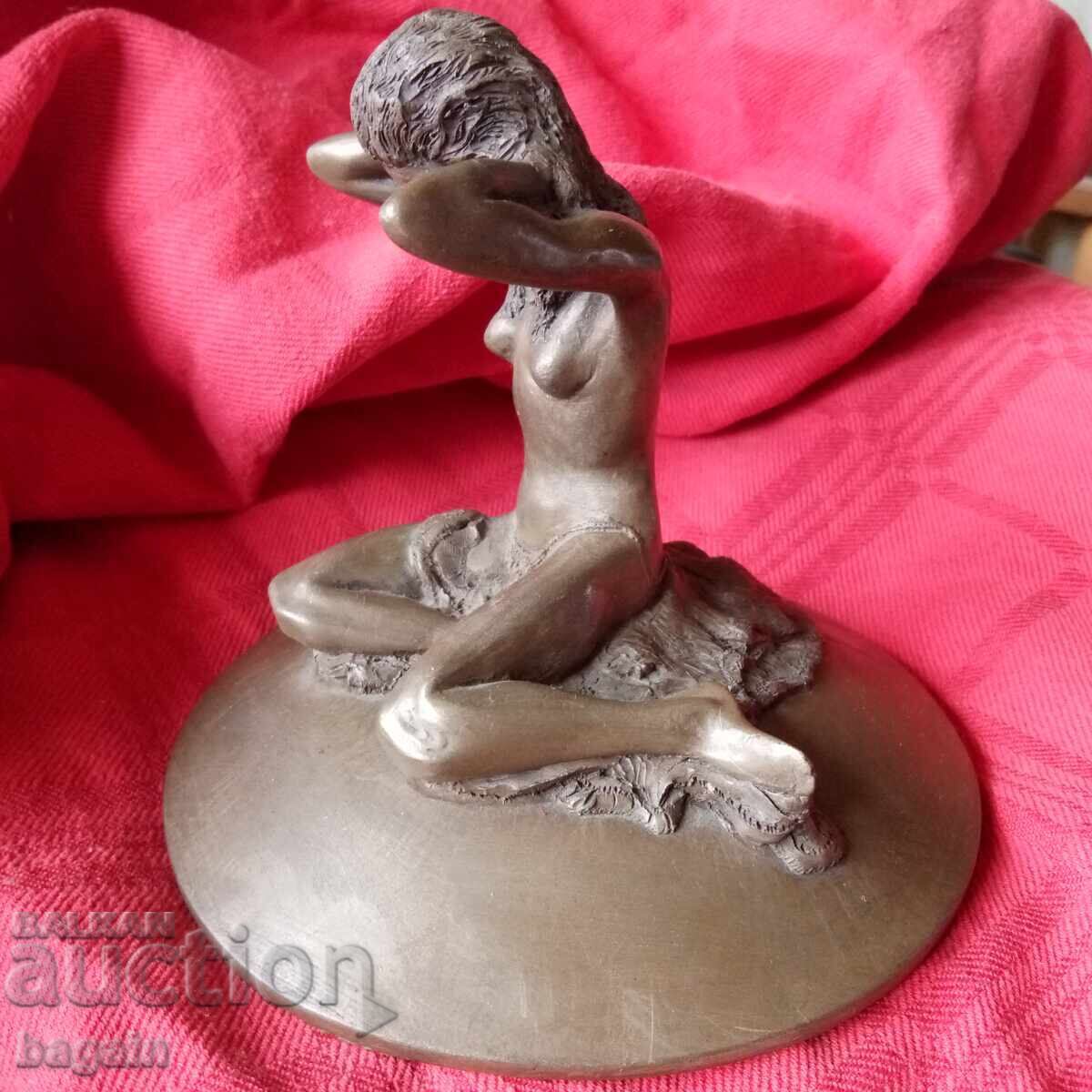 Livrarea Statuie din fier