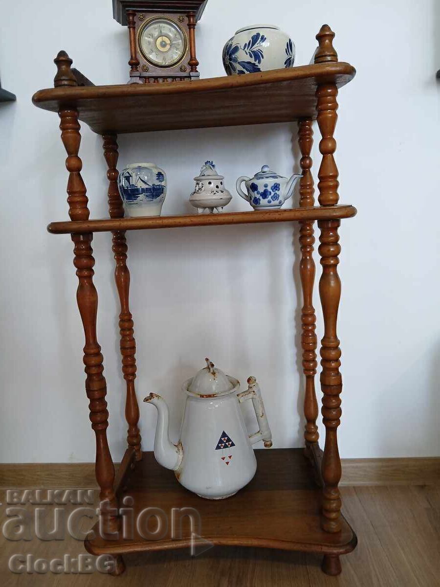 Vintage Wooden Display Shelf с цена € 59.00 | 115.39 лв.