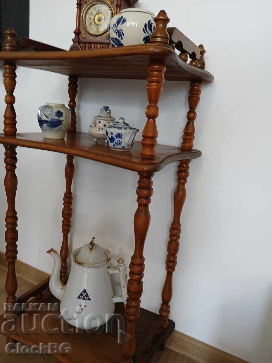 Аукцион Vintage Wooden Display Shelf