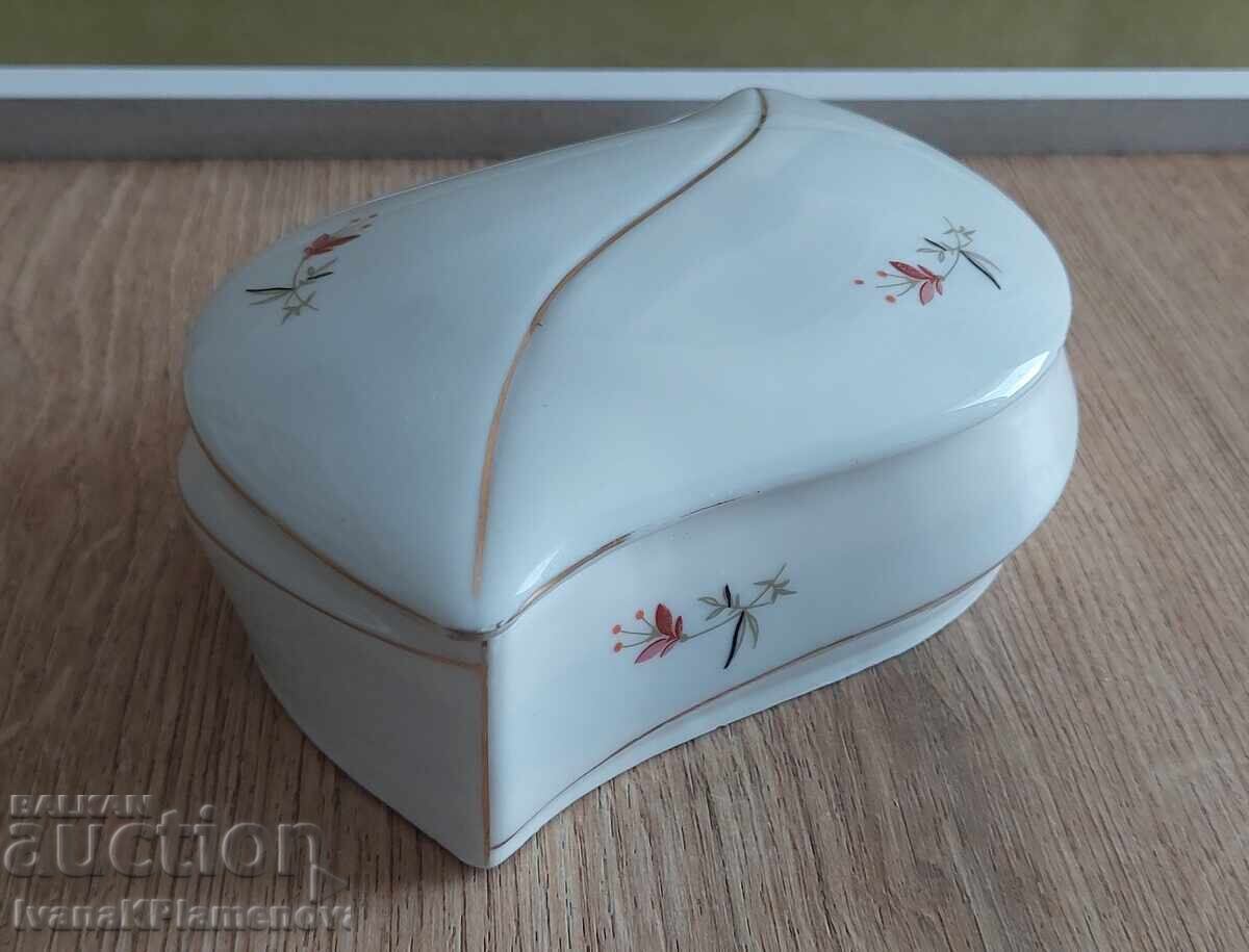 Delivery of Bulgaria Porcelain Retro for Collectors