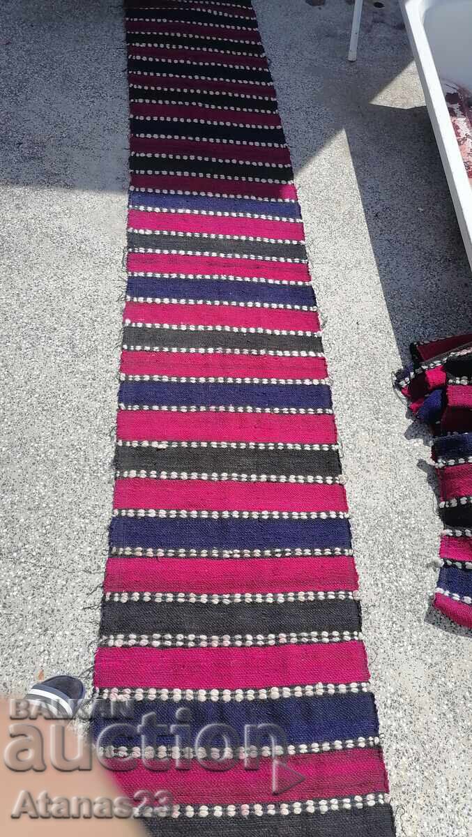 5 bucăți a câte 4 metri fiecare, lână 100% pură, fără defecte 5 bucăți a câte 4 metri fiecare, lână 100% pură, fără defecte