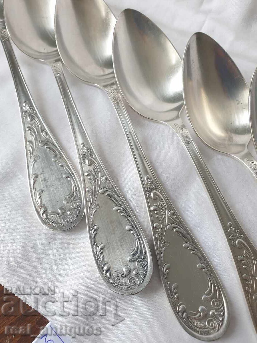 Auction Set of silver plated spoons Auction Set of silver plated spoons