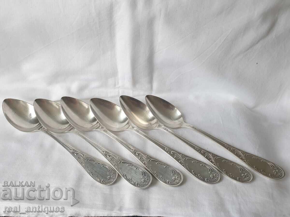 Set of silver plated spoons Set of silver plated spoons