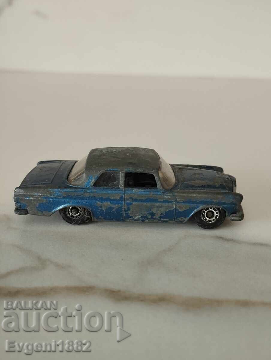 Mercedes 300 SE Matchbox fabricat în Bulgaria Machboks Kolichka cu preț € 15.00 | 29.34 BGN