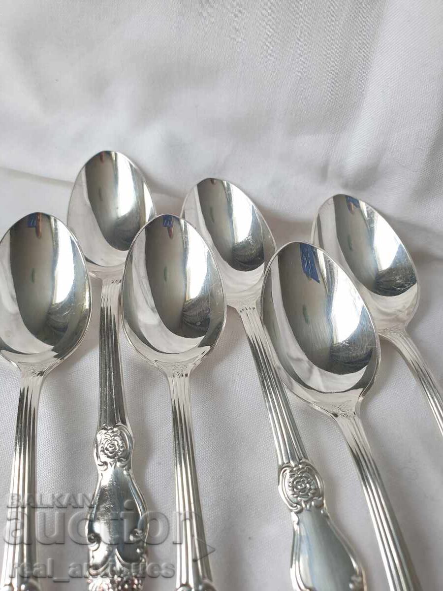Delivery of Set of silver plated spoons