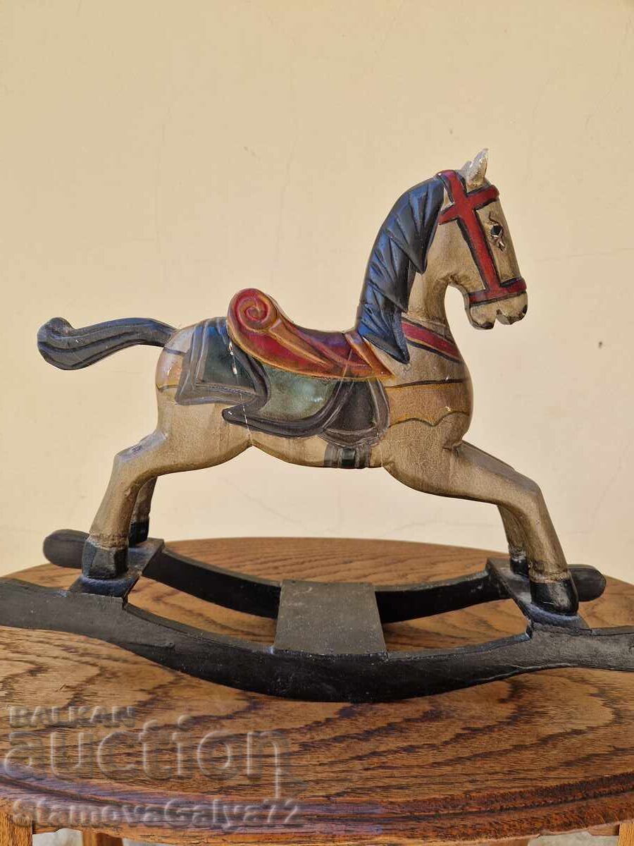 Auction Beautiful antique English wooden toy figure statue Auction Beautiful antique English wooden toy figure statue