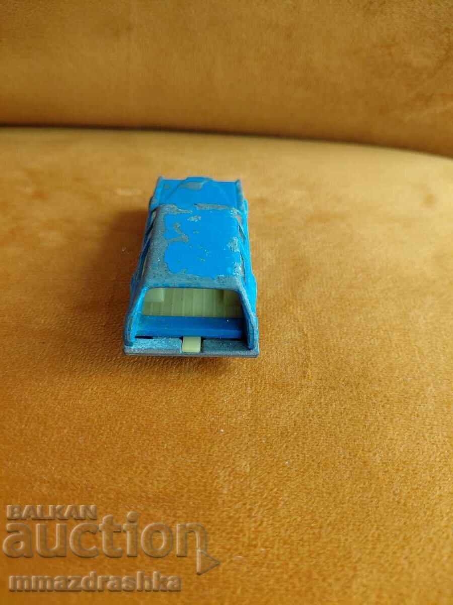 Auction  Matchbox Superfast No. 74 Cougar Villager Stroller Bulgaria