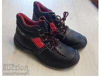 New men's shoes size 44
