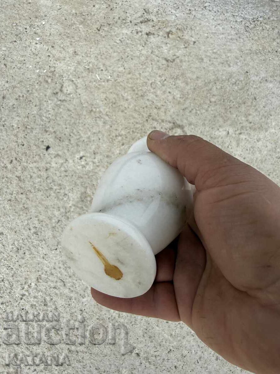 Vază mică din marmură cu preț € 10.00 | 19.56 BGN