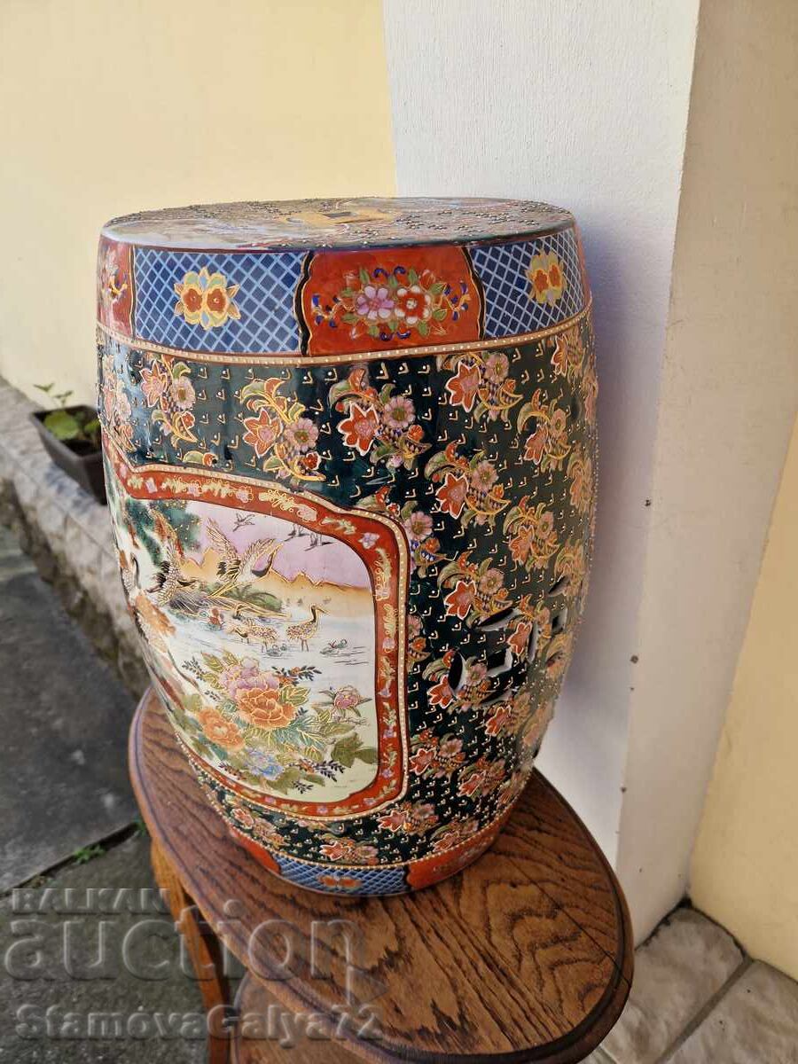 Delivery of Rare unique Chinese porcelain garden stool Sats