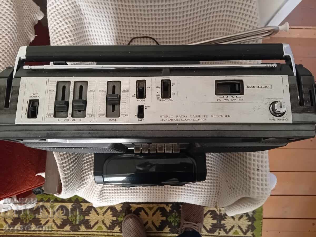 Radio cassette player. JVC RC 636L with price € 30.00 | 58.68 BGN