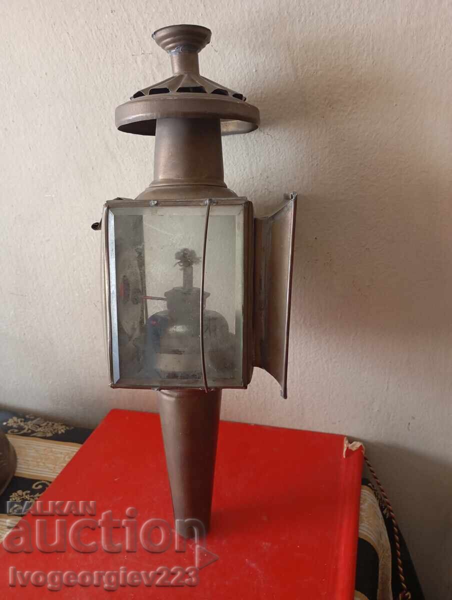 Felinar tip trăsură cu preț € 47.00 | 91.92 BGN