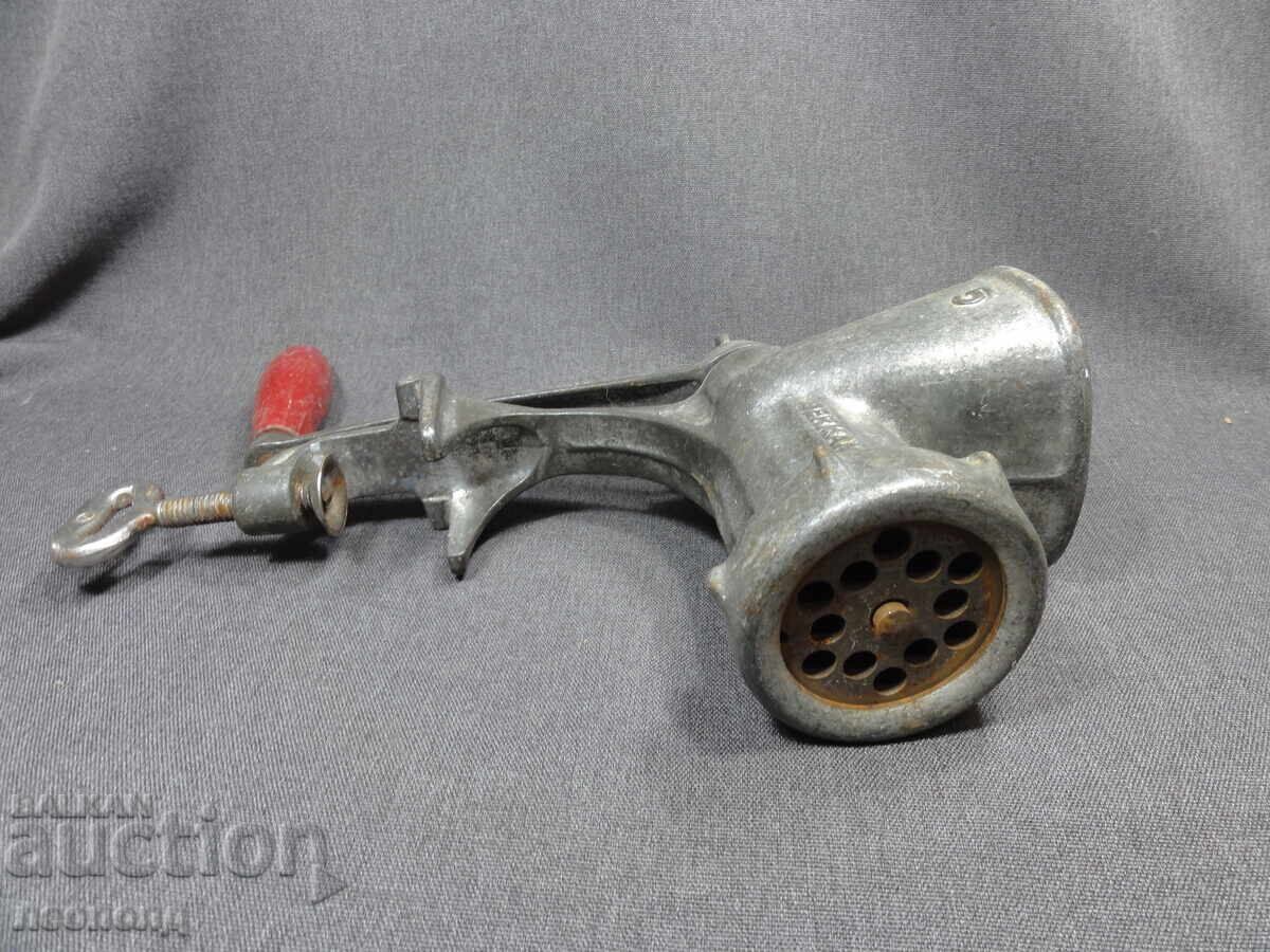 Auction  BZC STAR RETRO MEAT MACHINE MEAT GRINDER JUPITER NO. 5 JUPITER