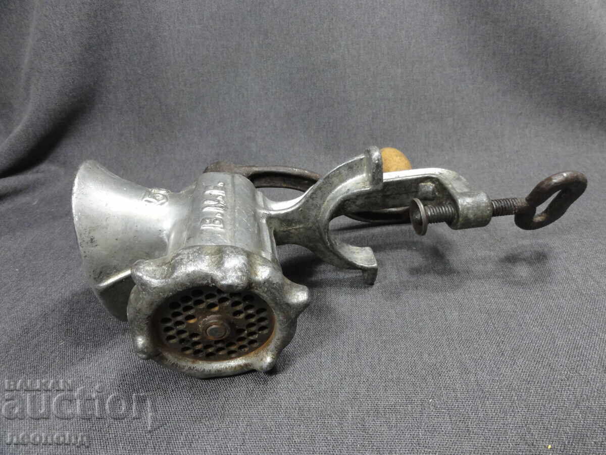 BZC VINTAGE RETRO MEAT GRINDER MEAT MINCER B.M.E. 5 with price € 0.01 | 0.02 BGN