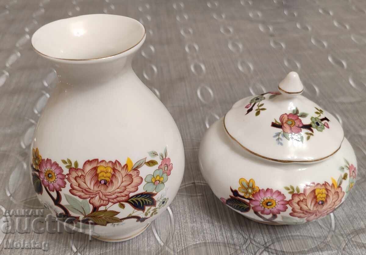 Vază și zaharniță, cu ornament floral