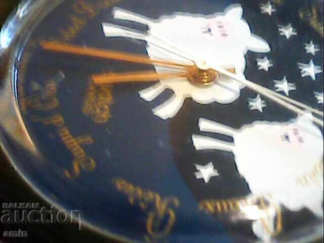 Delivery of Beautiful Swatch watch, second hand, new battery, works perfectly