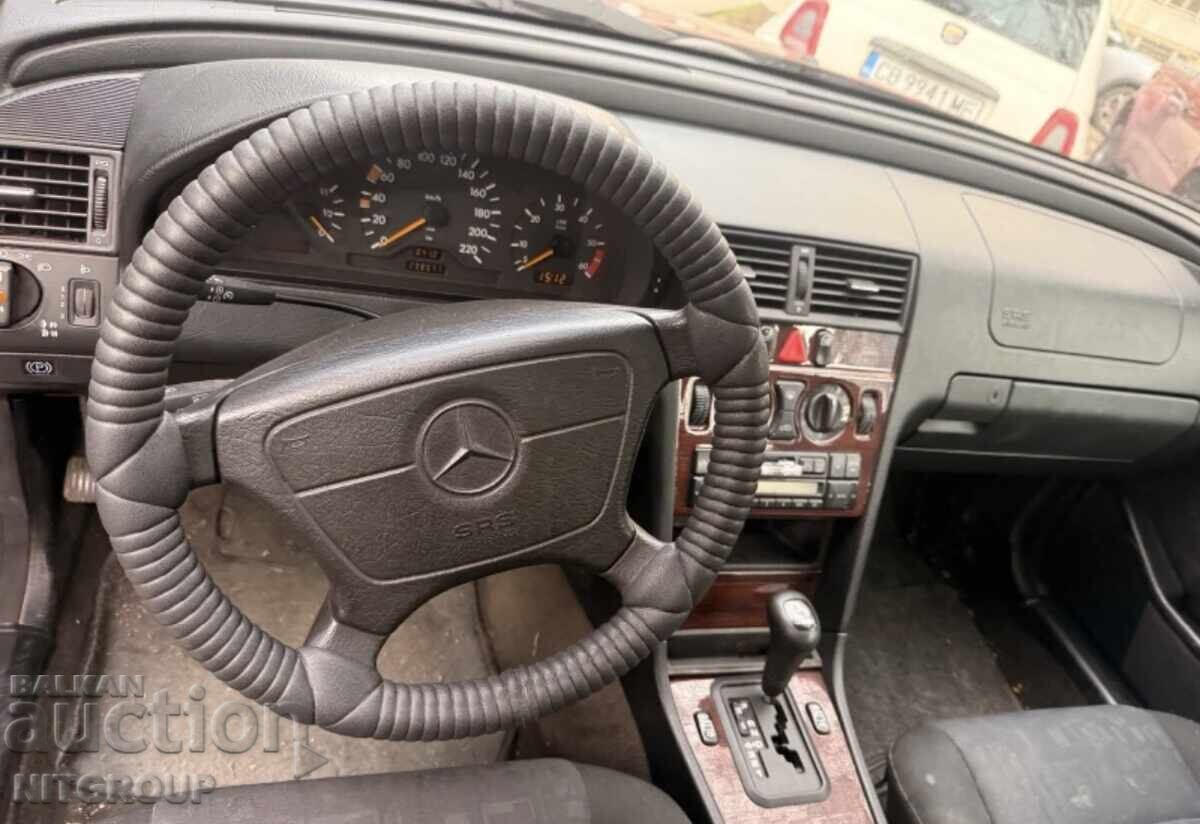 Mercedes C-Class W202 2.0 бензин | Здрав мотор | Класически с цена € 2000.00 | 3911.67 лв.