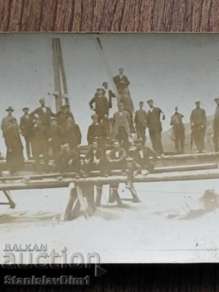 Παλιά φωτογραφία Βασίλειο της Βουλγαρίας - κατασκευή σιδηροδρομικής γέφυρας με τιμή € 3.00 | 5.87 BGN