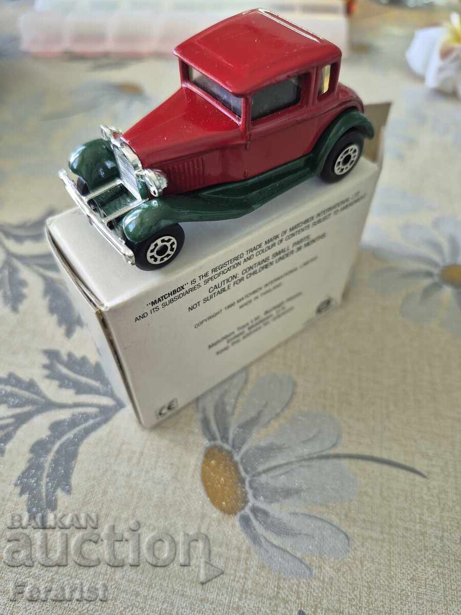 Mașinuțe și camionete, inclusiv Matchbox, la 15 euro bucata Mașinuțe și camionete, inclusiv Matchbox, la 15 euro bucata