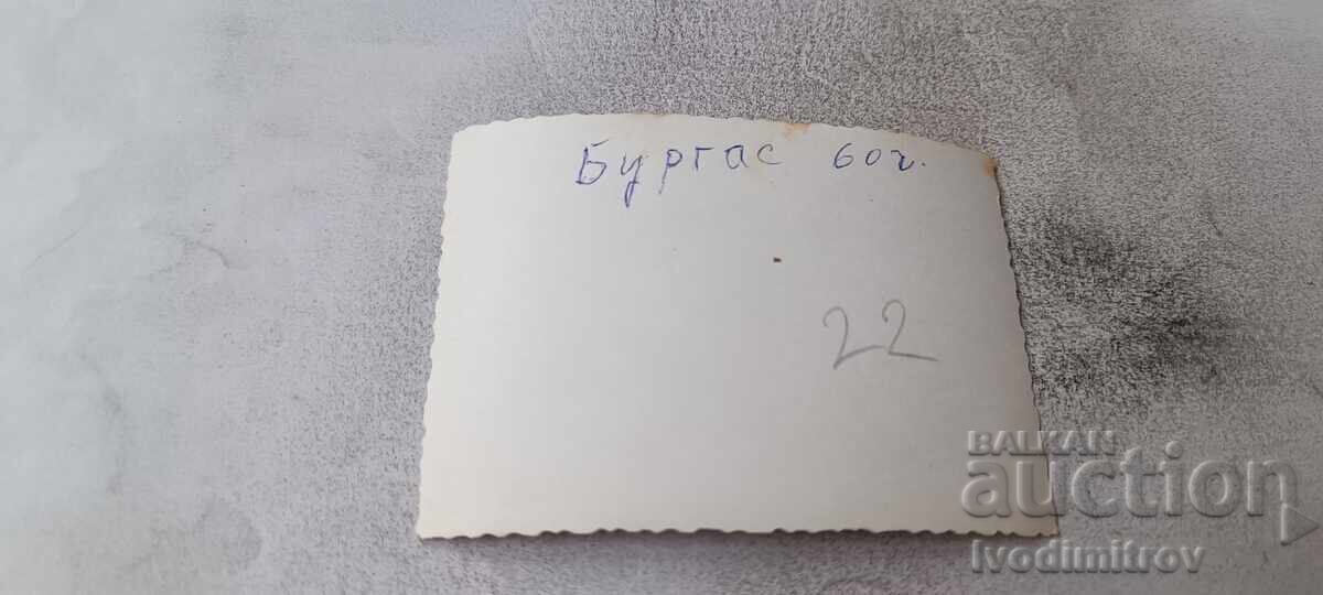 Снимка Бургас Мъж пред почивна станция 1960 с цена € 0.74 | 1.45 лв.