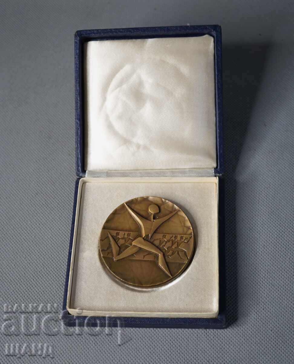 1965 Ungaria Medalie sportivă plachetă Universiadă cu cutie
