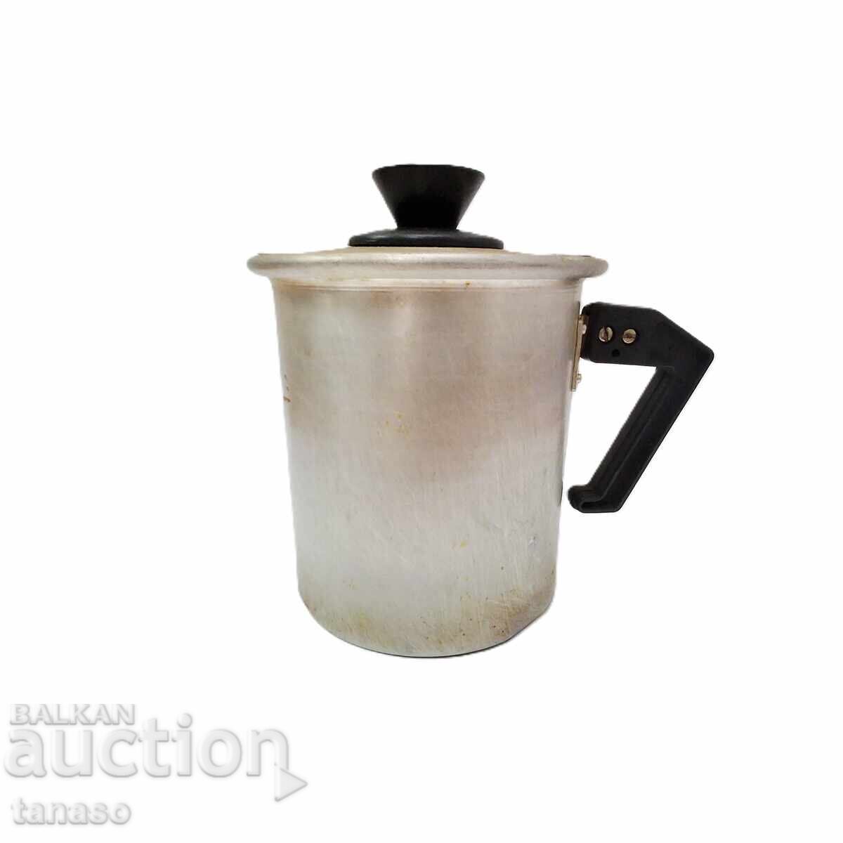 Retro fierbător de lapte din aluminiu din anii '70 (15.5) cu preț € 12.00 | 23.47 BGN