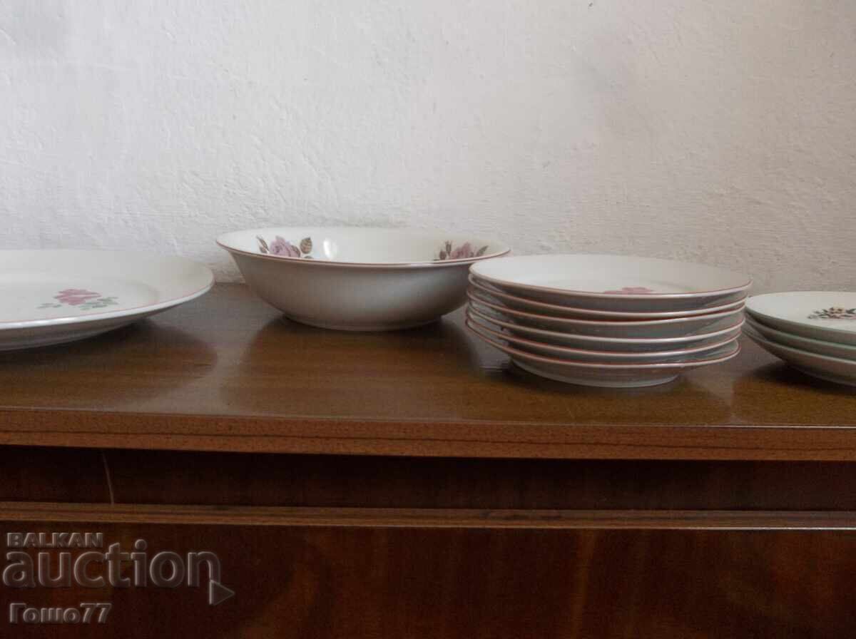 Plates - 6