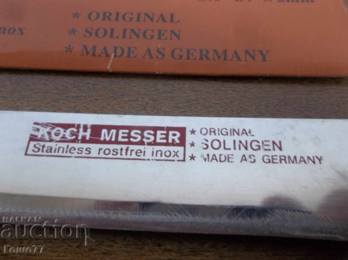 Auction  Knives