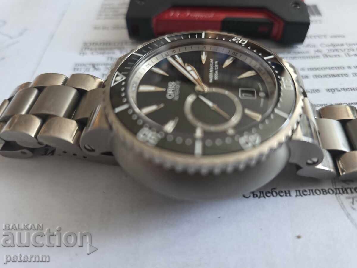 Auction  Oris Divers Titan Small Seconds Date
