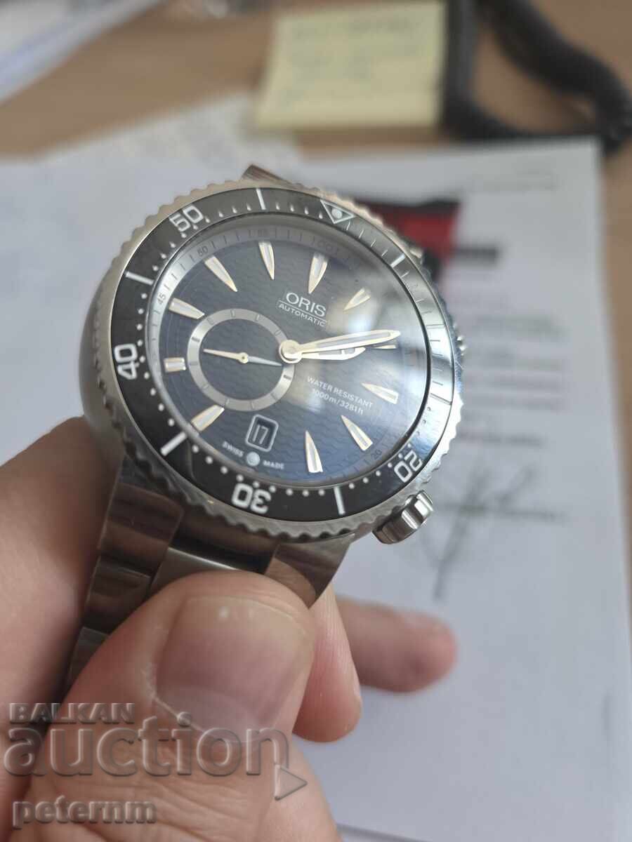 Oris Divers Titan Small Seconds Date - 6