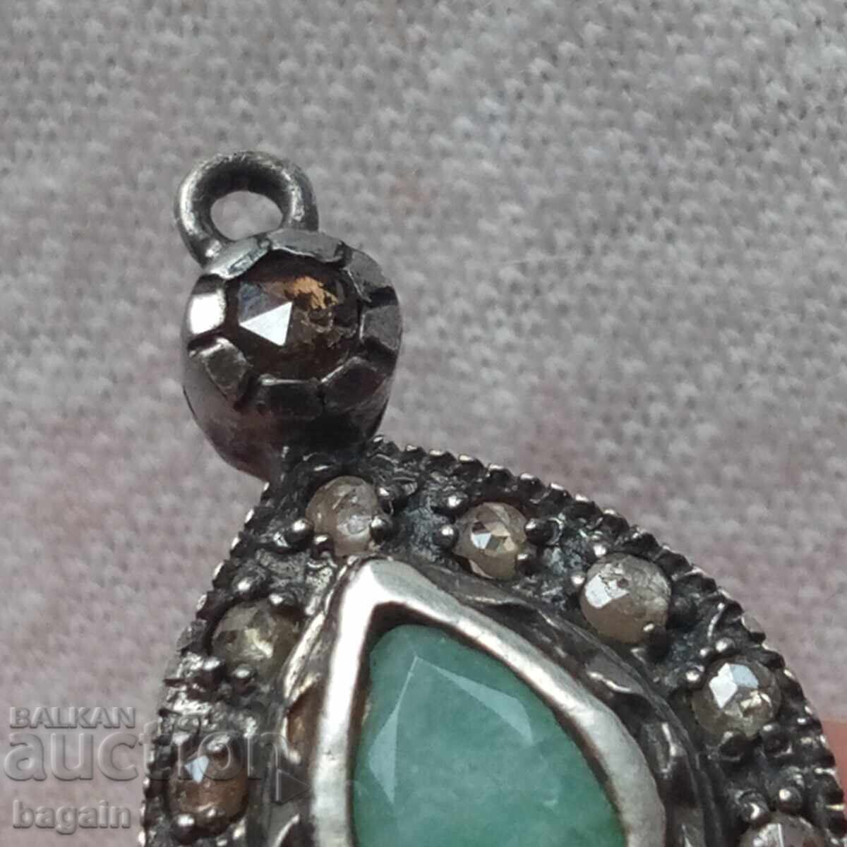 Pandantiv cu diamante și smarald. Argint cu preț € 30.00 | 58.68 BGN