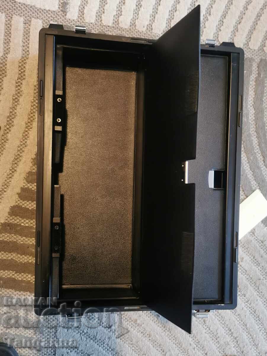 Panasonic RX-A2 radio cassette player. [1] - 7