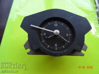 COLLECTIBLE TANK clock FOR EMBEDDING 8 DAY