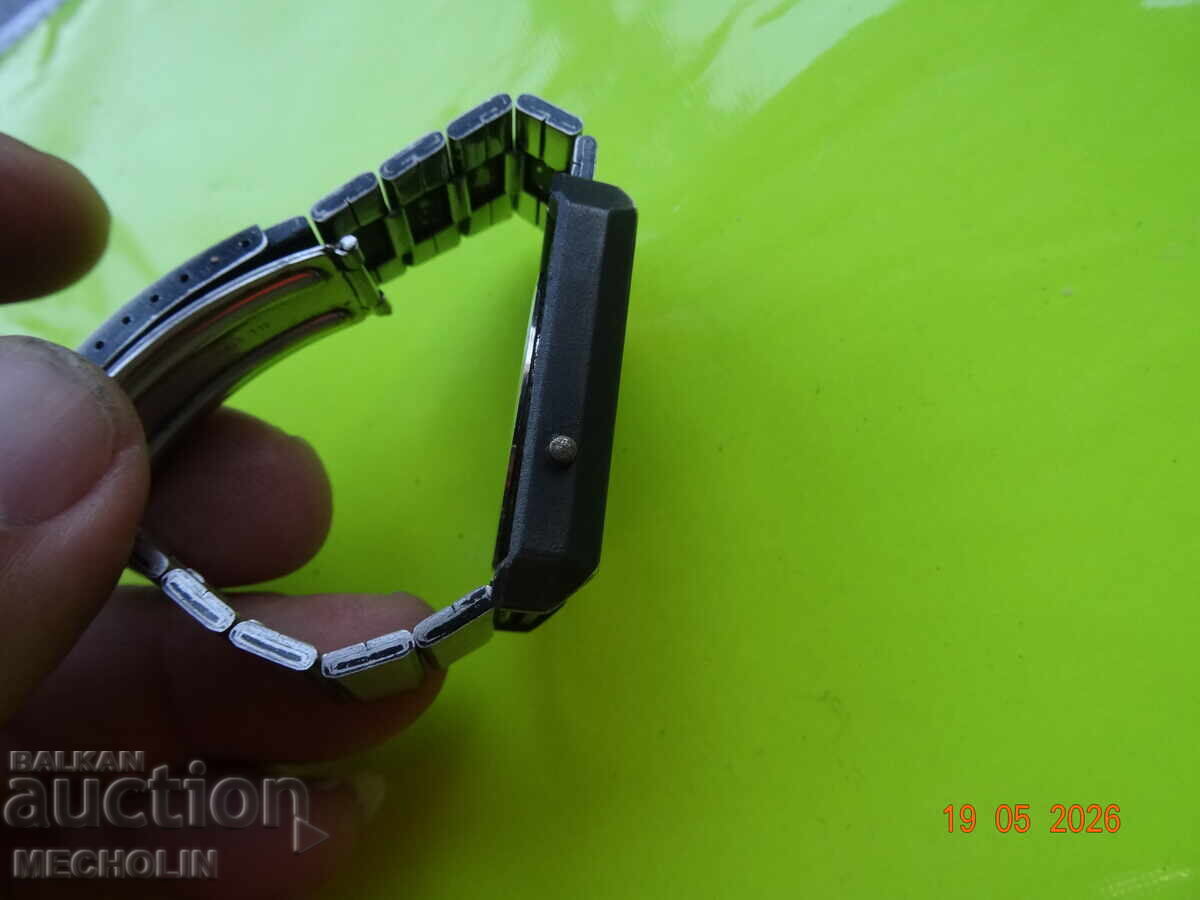 COLLECTIBLE ANKER ELECTRONIC WATCH - 7