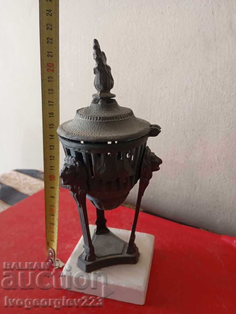 Auction  Antique oil lamp, censer