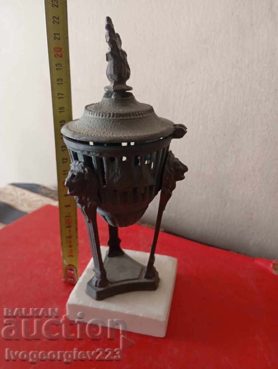 Delivery of Antique oil lamp, censer
