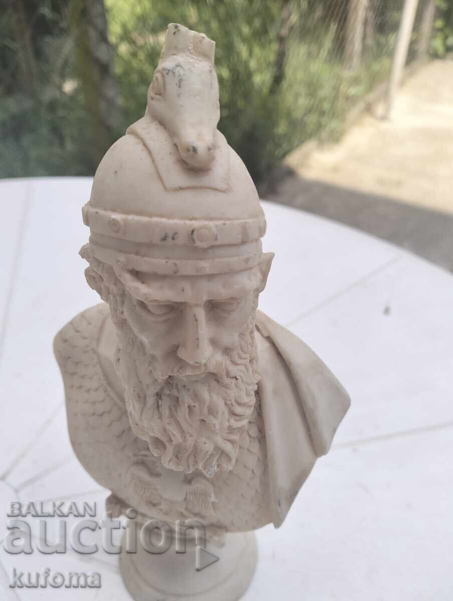 Sculptură statuetă realizată din alabastru cu preț € 29.99 | 58.66 BGN