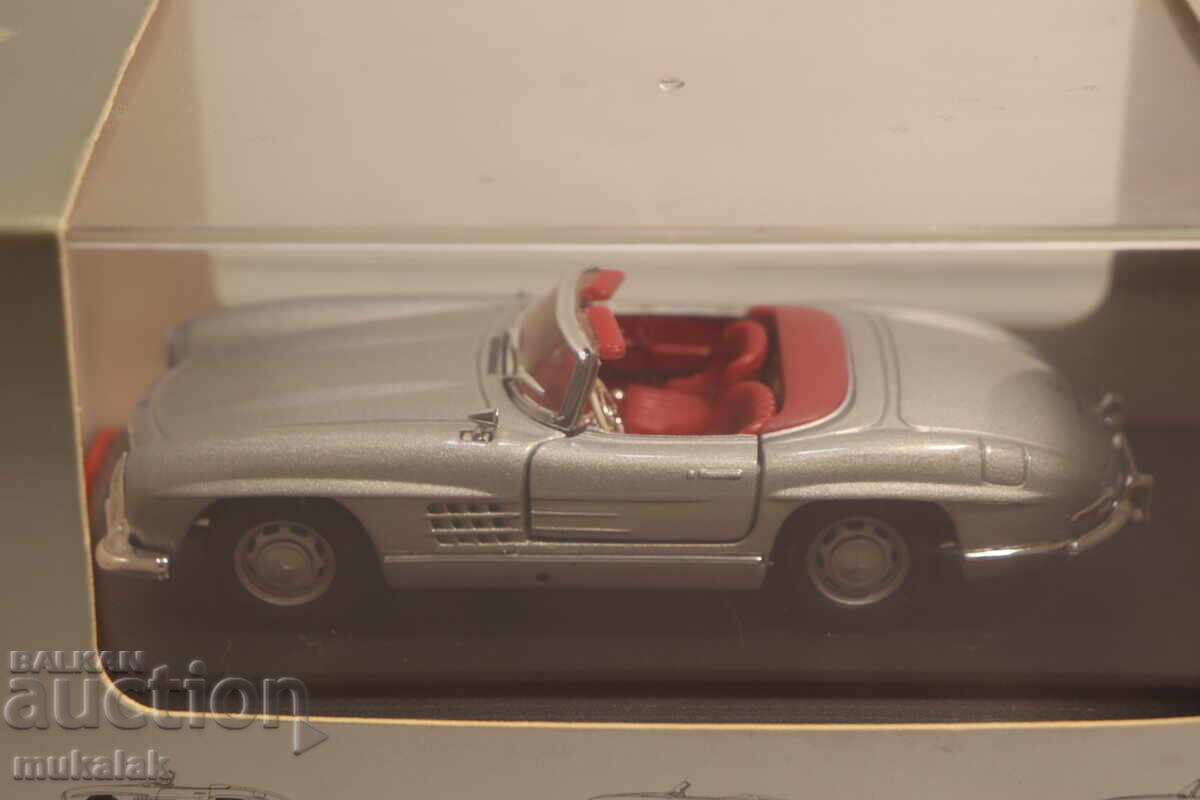 MODEL MAȘINUȚĂ MERCEDES BENZ 300 SL 1/43 DEALER cu preț € 14.00 | 27.38 BGN