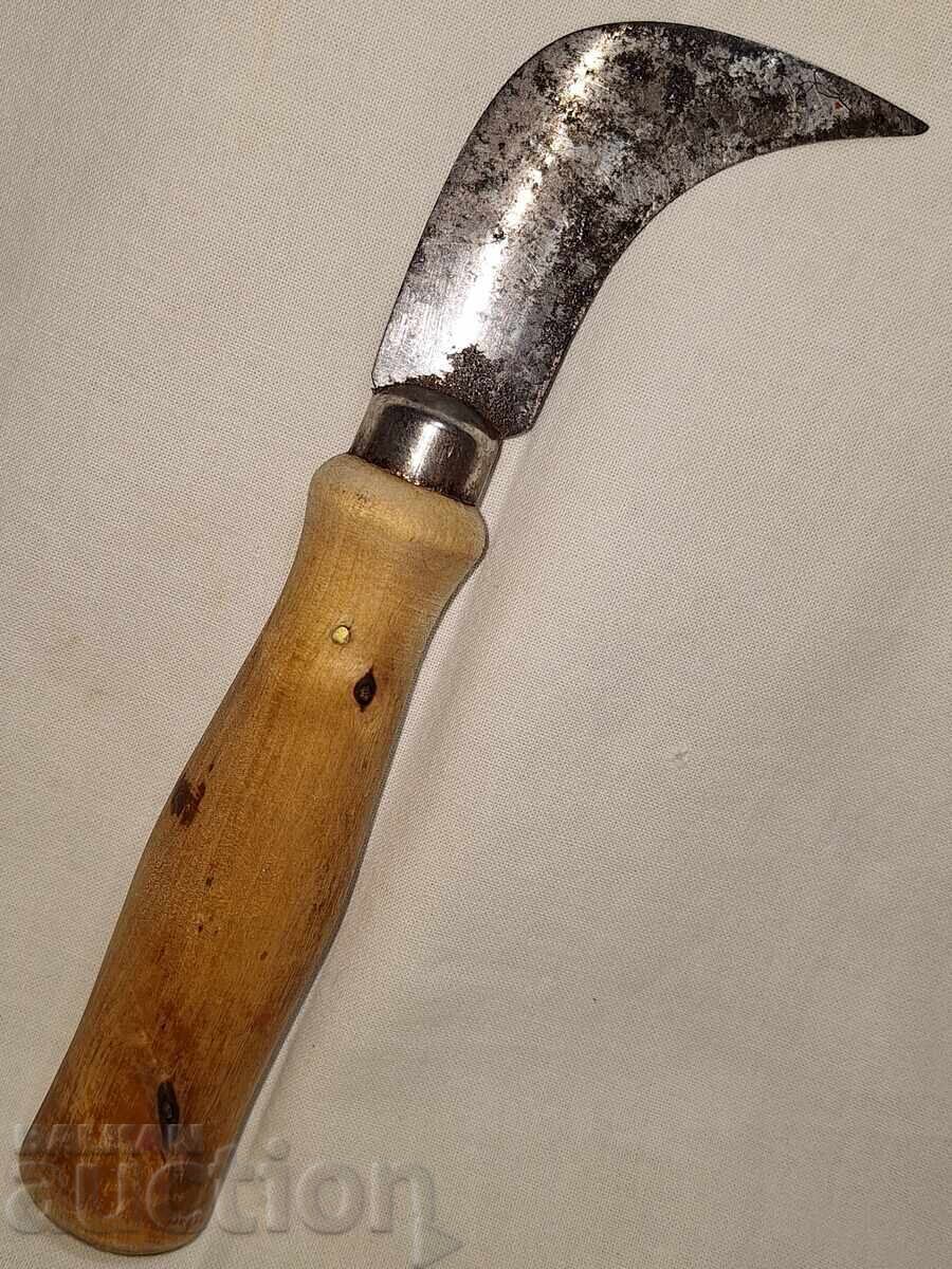 Auction  Old knife with a curved saddler's blade--Eskilstuna Sweden