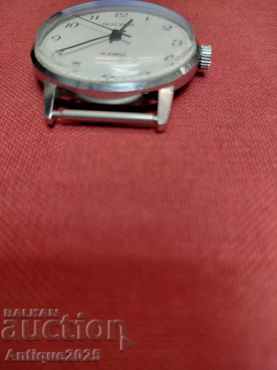 Sekonda Vintage – 19 Jewels – Fabricat în URSS cu preț € 35.00 | 68.45 BGN