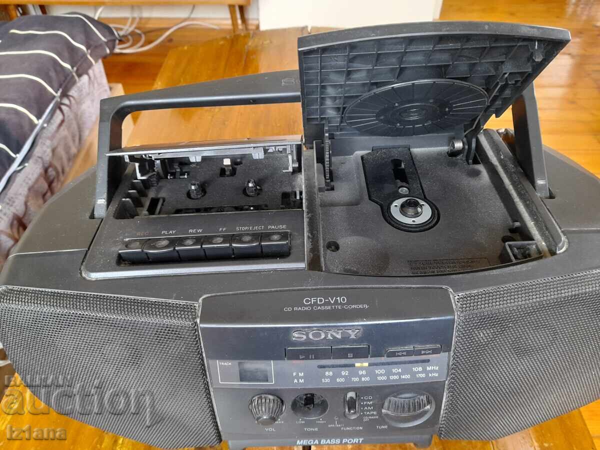 Vintage radio, CD, cassette player Sony CFD-V10 with price € 75.00 | 146.69 BGN