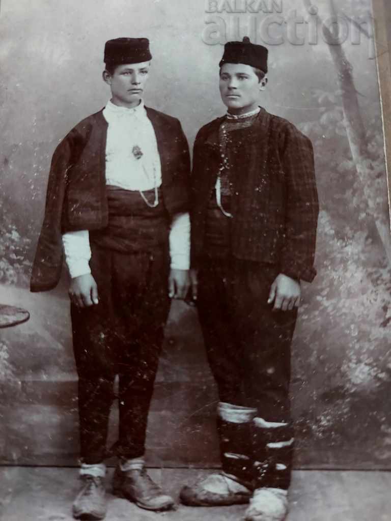 Παράδοση ΤΕΛΗ 19ΟΥ ΑΙΩΝΑ ΠΟΤΟΥΡΙΑ ΚΑΛΠΑΚΙ ΦΟΡΕΣΙΑ ΦΩΤΟΓΡΑΦΙΑ ΣΕ ΧΑΡΤΟΝΙ