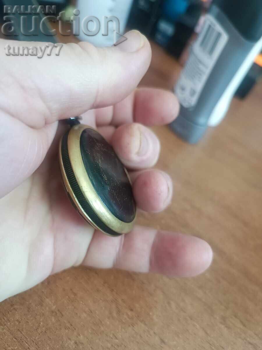 Livrarea Ceas de buzunar de la brandul francez Jaz. Ceasul funcționează