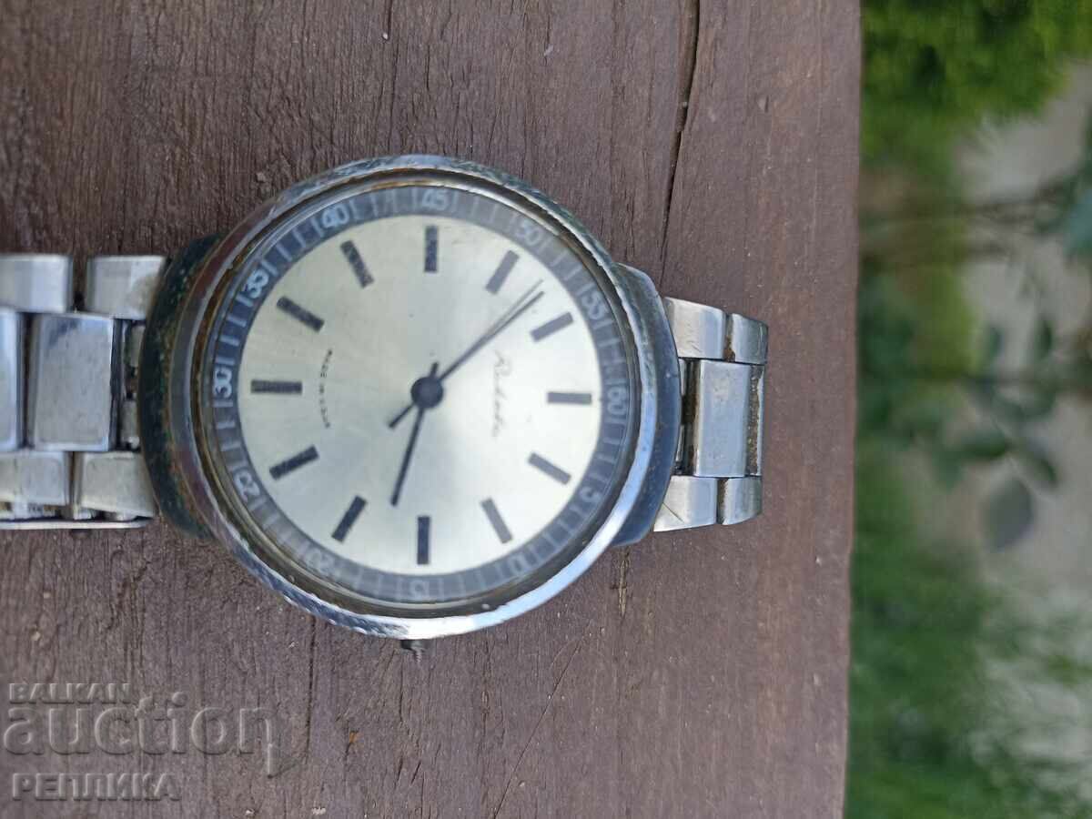 Ceas rusesc vechi de colecție cu preț € 7.00 | 13.69 BGN