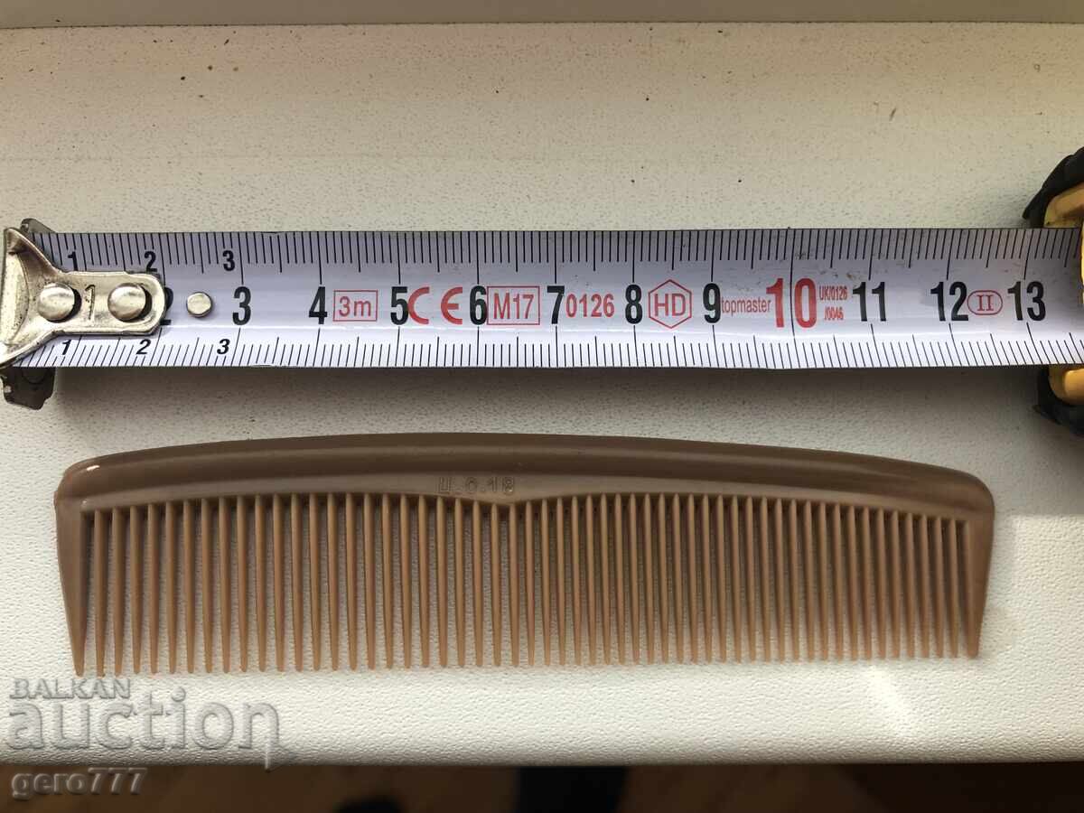 VINTAGE MEN'S COMB, SMALL COMB 1 PC. 1978
