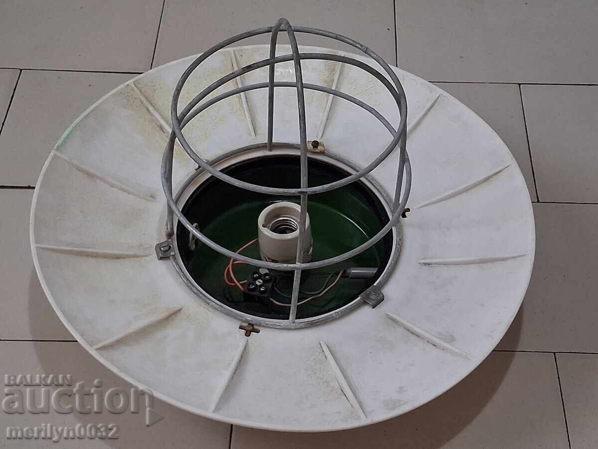 Lampă industrială tip cabină fără sticlă, anii '70, RPB - 6