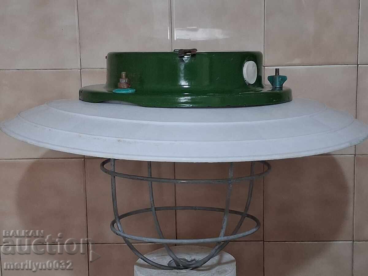 Lampă industrială tip cabină fără sticlă, anii '70, RPB - 7