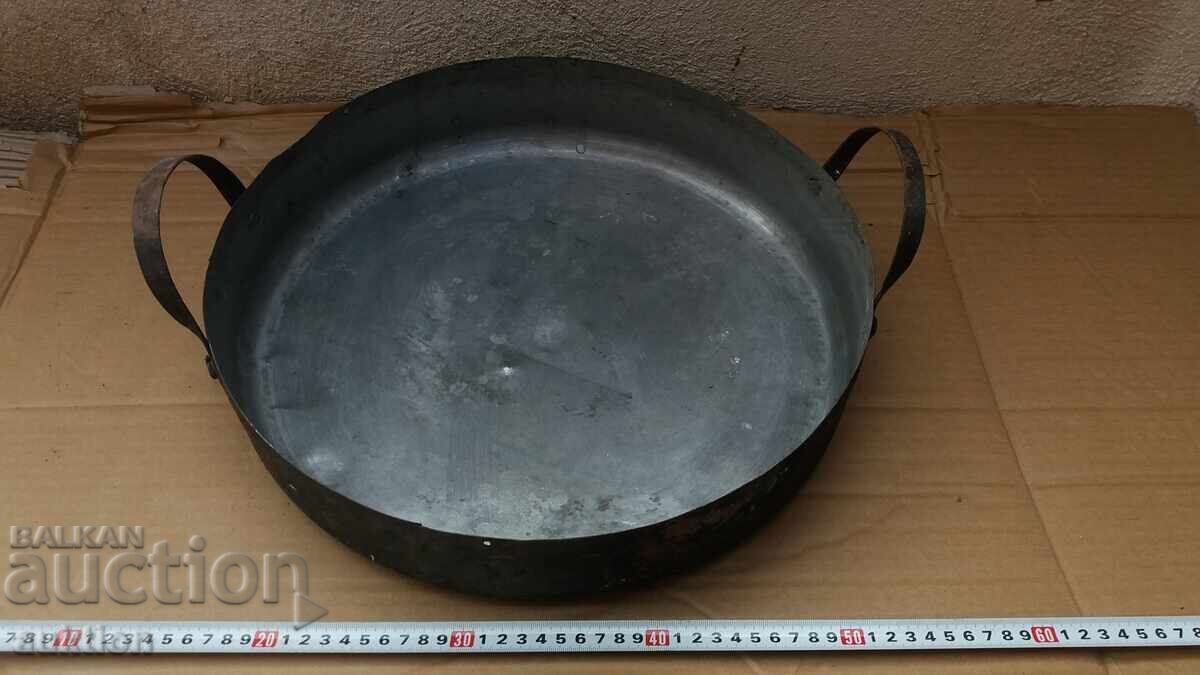 TAVĂ VECHE PENTRU DULCEAȚĂ, ZACUȘCĂ ȘI ALTELE, COSITORITĂ cu preț € 9.99 | 19.54 BGN