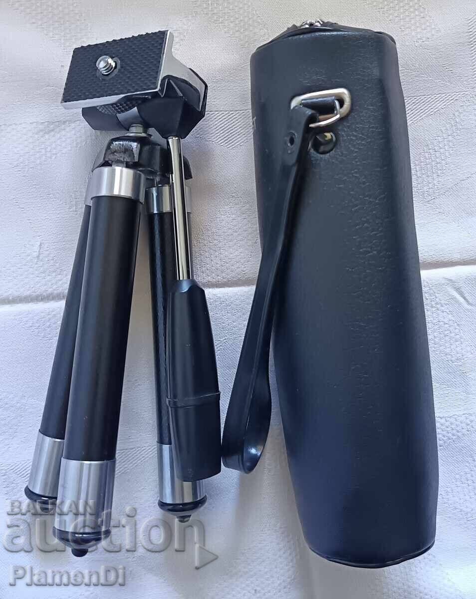 Trepied telescopic retro german Porst - compact, metalic cu preț € 20.00 | 39.12 BGN Trepied telescopic retro german Porst - compact, metalic cu preț € 20.00 | 39.12 BGN